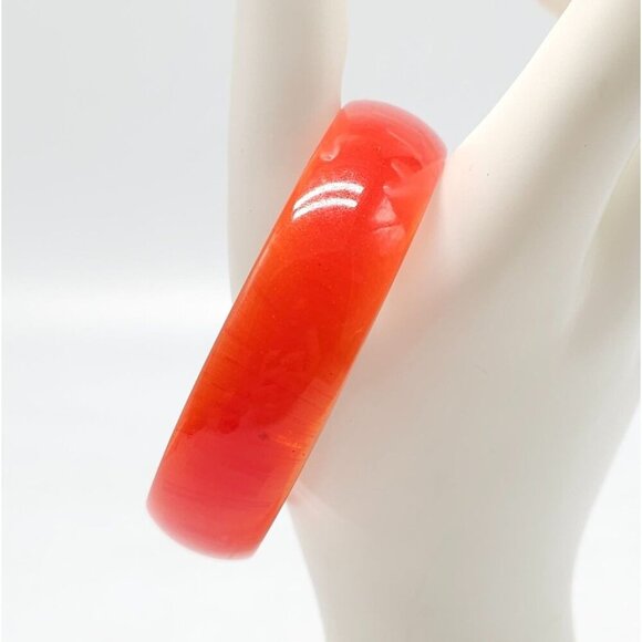 Vintage Orange Red Marbled Lucite Bangle Bracelet - Picture 1 of 5